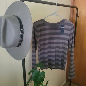 Hollister Charcoal and Gray Striped Thermal in XL (Long)